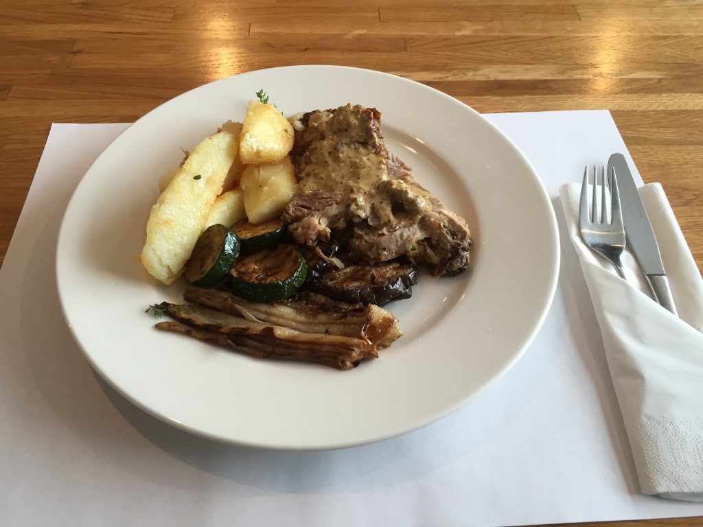 lunch Basico - ziemniaki, mięso i grillowane warzywa
